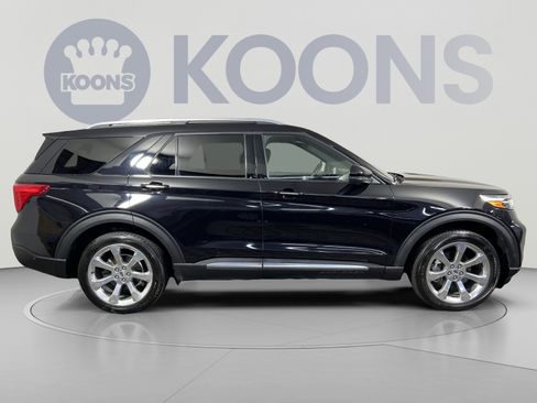 Certified 2020 Ford Explorer Platinum w/ Premium Technology Package AWD/4WD image 12