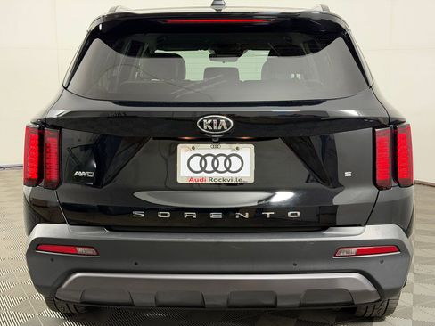 Used 2021 Kia Sorento S AWD/4WD image 10