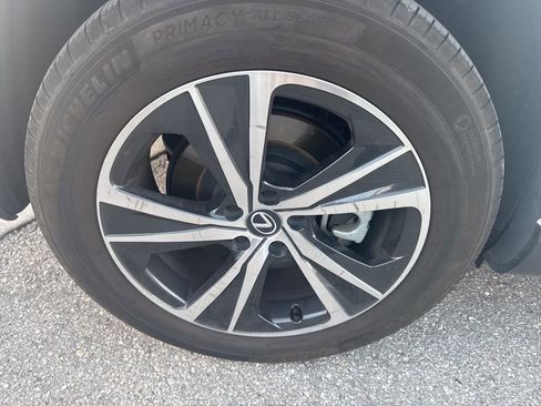 Used 2024 Lexus RX 350h image 40