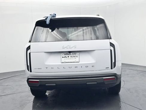 New 2027 Kia Telluride S w/ Towing Package image 7