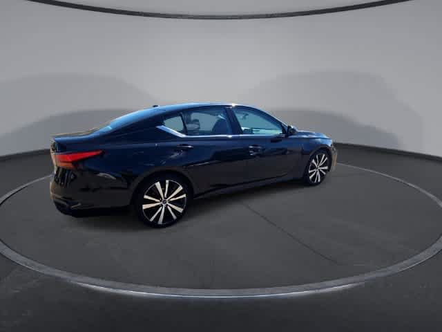 Used 2024 Nissan Altima 2.5 SR FWD image 8