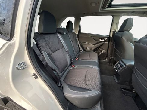 Used 2024 Subaru Forester Premium image 11