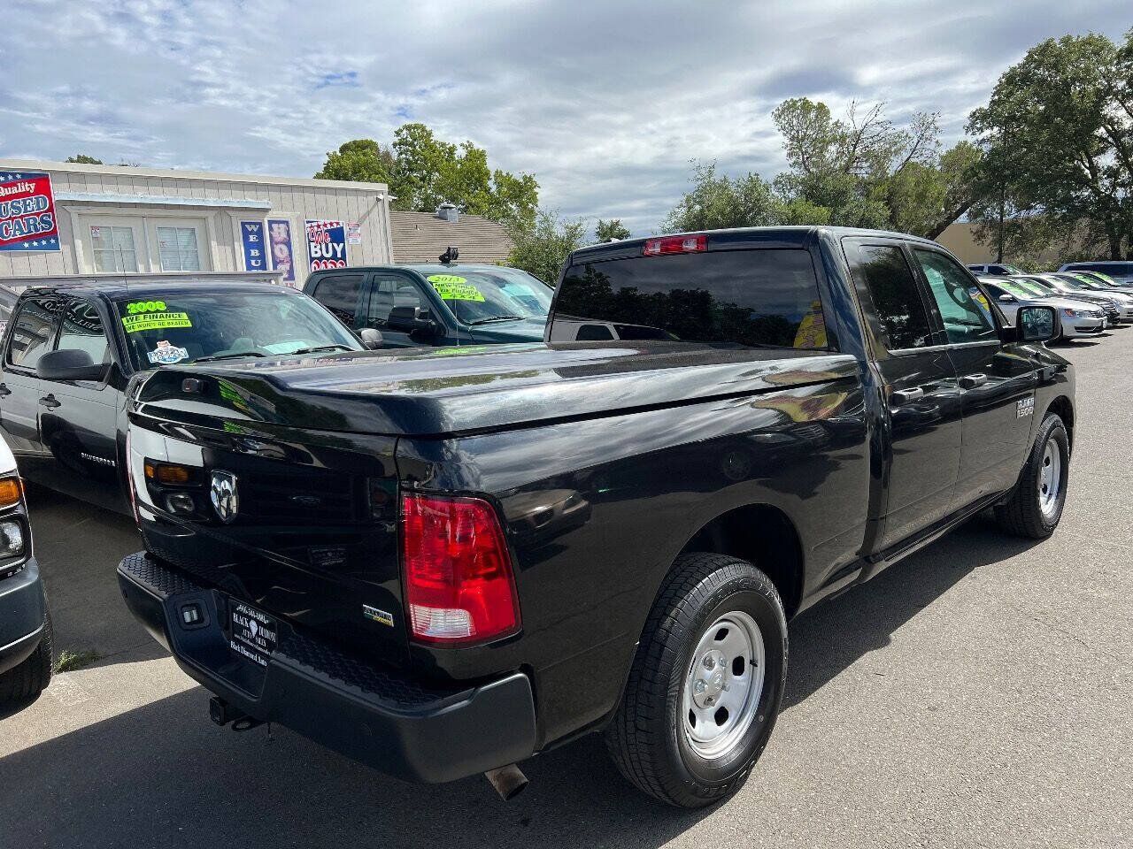 Used 2015 RAM 1500 Tradesman RWD image 9
