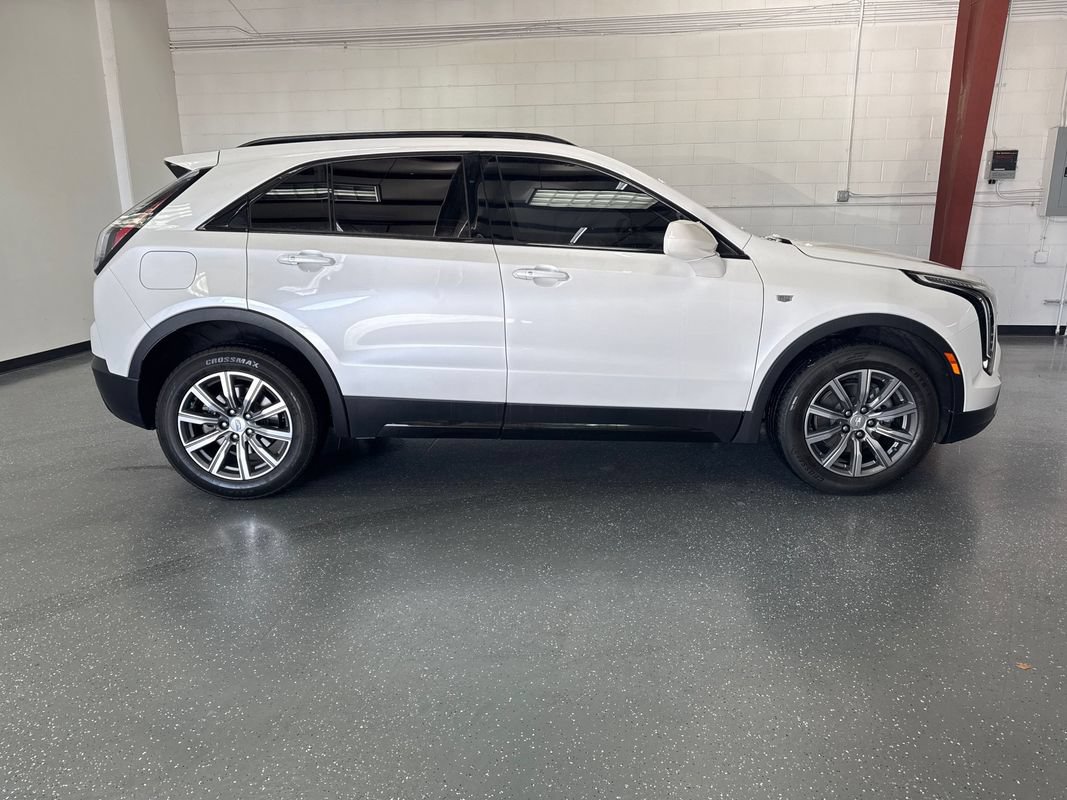 Used 2020 Cadillac XT4 Sport w/ Driver Awareness Package AWD/4WD image 3