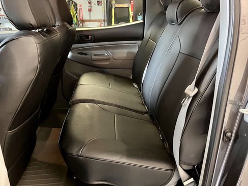 Used 2012 Toyota Tacoma PreRunner w/ SR5 Pkg image 16