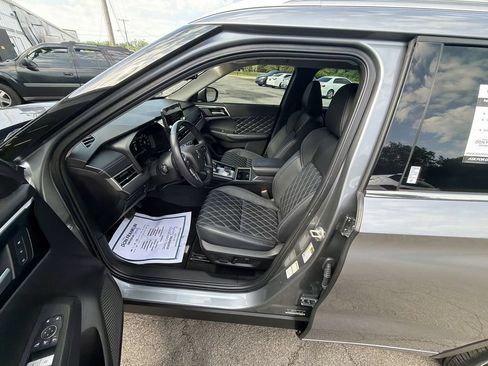 Used 2023 Mitsubishi Outlander SEL AWD/4WD image 11