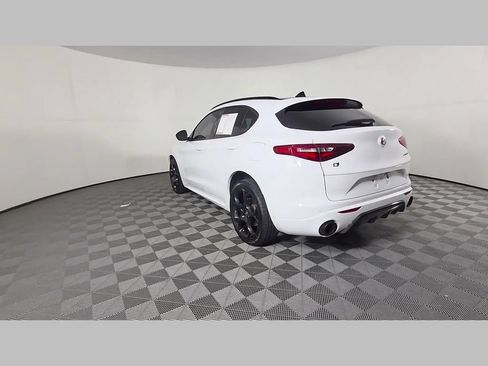 Used 2023 Alfa Romeo Stelvio Veloce AWD/4WD image 43