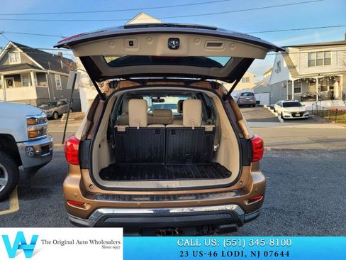 Used 2017 Nissan Pathfinder Platinum w/ Family Entertainment Package image 22