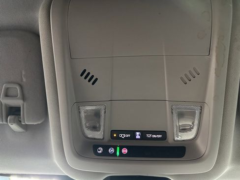 Used 2023 Chevrolet Equinox LS w/ LS Convenience Package image 25