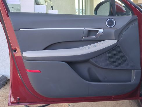 Certified 2025 Hyundai Sonata SE FWD image 15