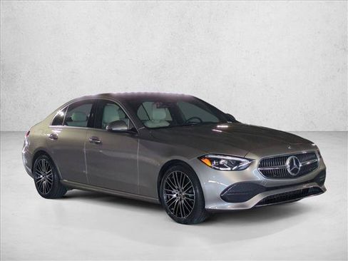 Used 2023 Mercedes-Benz C 300 Sedan image 3