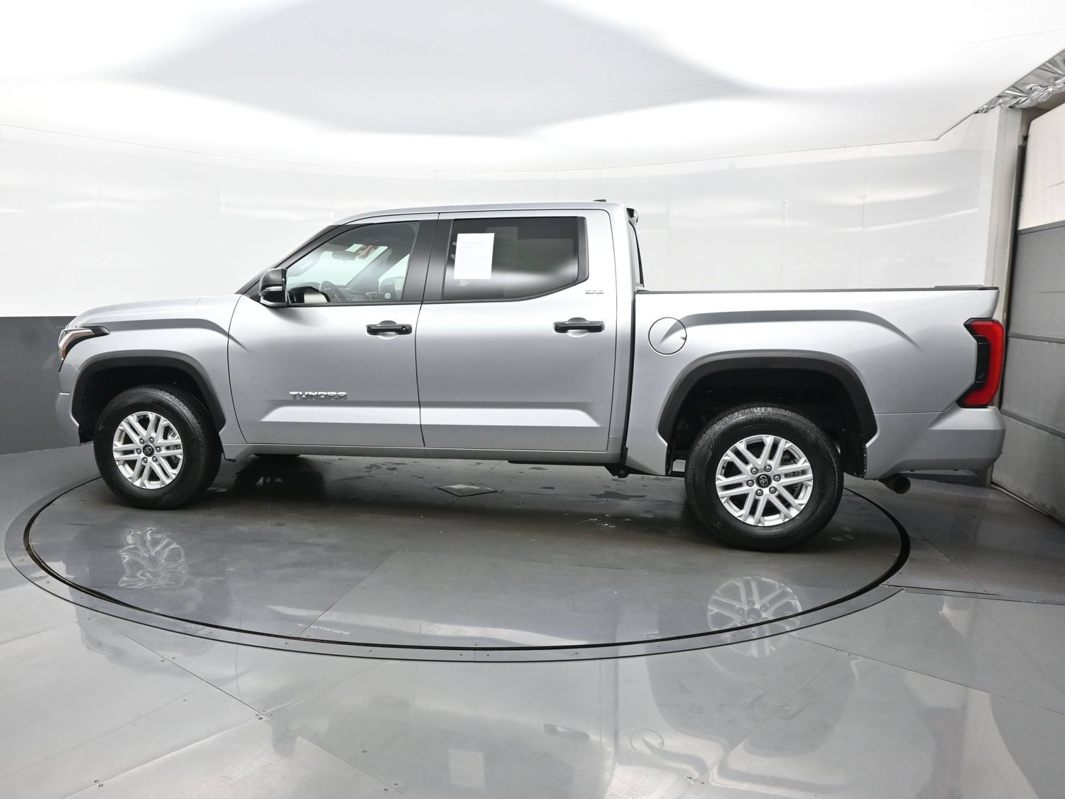Used 2025 Toyota Tundra SR5 w/ SR5 Convenience Package AWD/4WD image 3