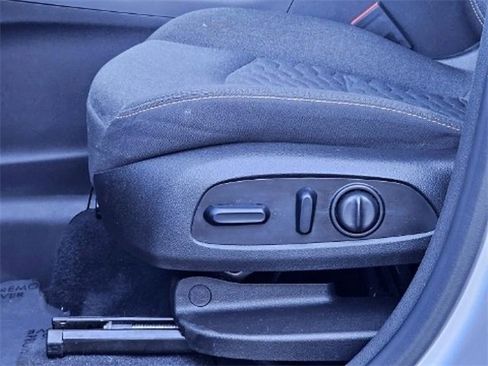 Used 2021 Chevrolet Equinox LT image 20