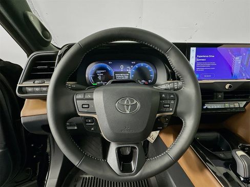 New 2026 Toyota Crown Signia image 11