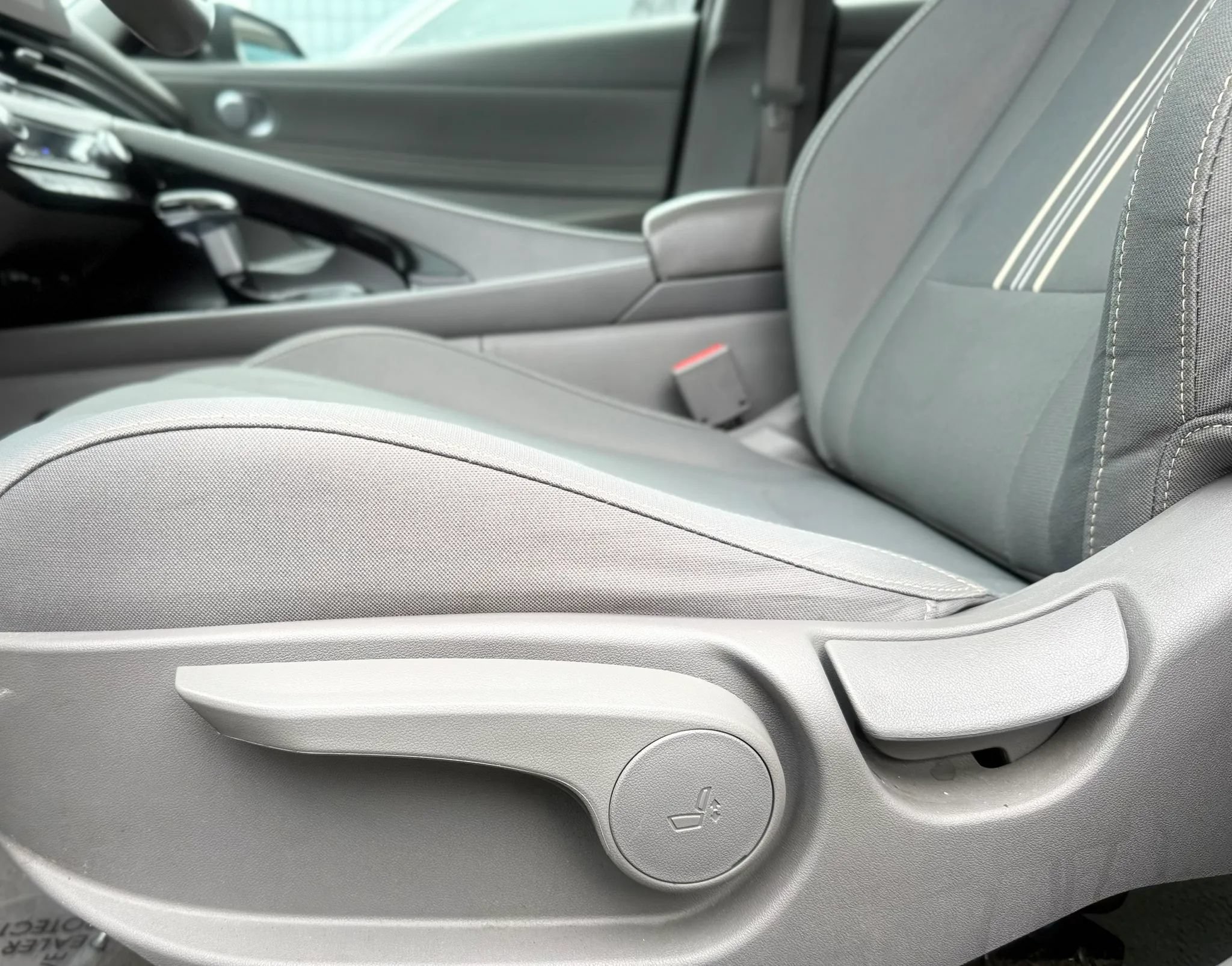 Used 2023 Hyundai Elantra SEL w/ Convenience Package FWD image 24