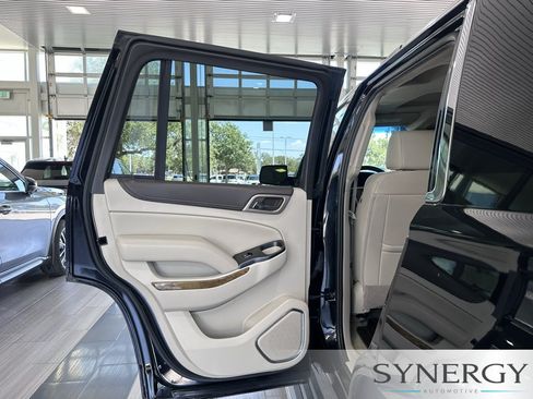 Used 2017 GMC Yukon Denali w/ Open Road Package AWD/4WD image 31