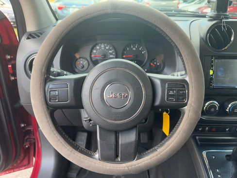 Used 2012 Jeep Compass Latitude w/ Sun/Sound Group AWD/4WD image 13