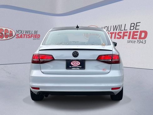 Used 2017 Volkswagen Jetta SE image 7