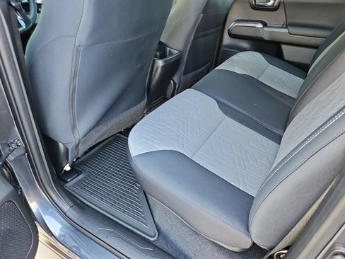 Used 2021 Toyota Tacoma TRD Sport RWD image 30