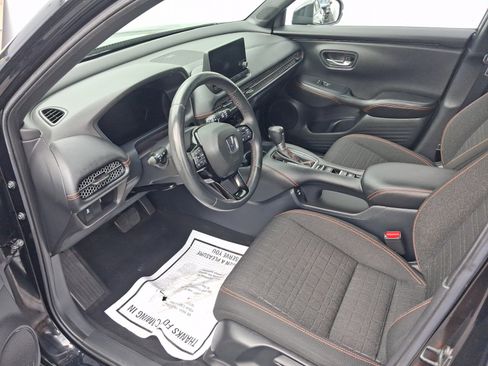 Used 2024 Honda HR-V Sport image 4