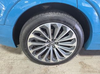 Used 2019 Audi e-tron Prestige w/ Prestige Package AWD/4WD video 2