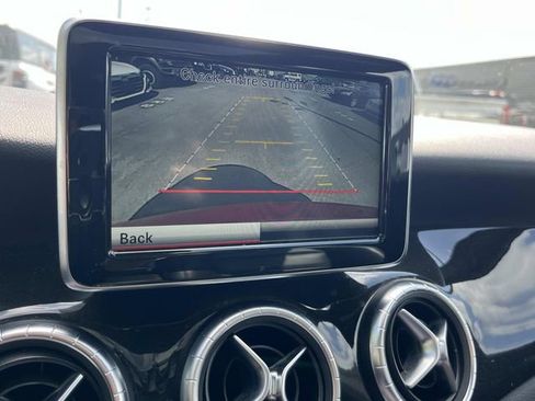 Used 2014 Mercedes-Benz CLA 250 4MATIC image 32