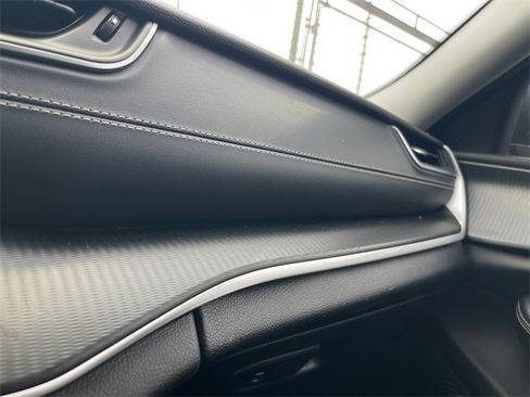 Used 2023 Jeep Grand Cherokee L Laredo image 19