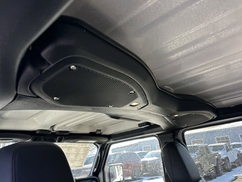 New 2026 Jeep Gladiator Sport image 29