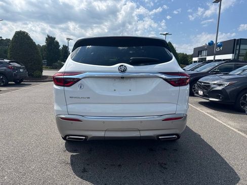 Used 2021 Buick Enclave Essence w/ Sound and Sites Package FWD image 4