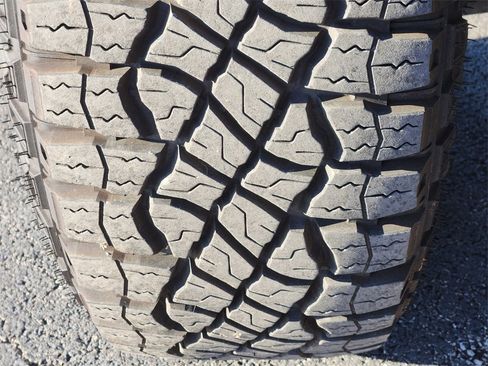 Certified 2024 GMC Canyon AT4X image 13