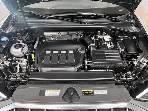 Certified 2025 Audi Q3 2.0T Premium w/ Convenience Package image 30