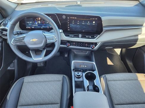 New 2026 Chevrolet Equinox LT w/ Convenience Package II image 17