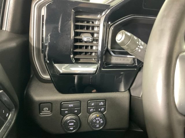 Used 2023 Chevrolet Silverado 1500 LTZ AWD/4WD image 17