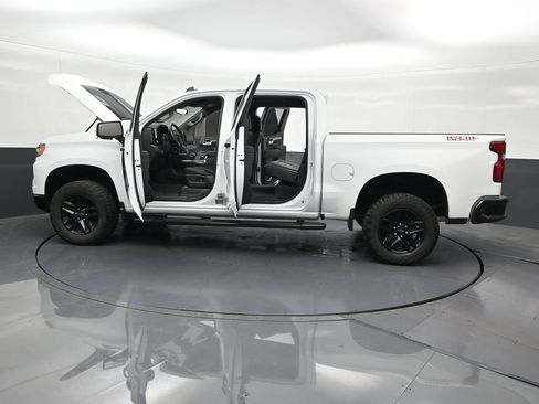 Used 2024 Chevrolet Silverado 1500 LT Trail Boss w/ LT Trail Boss Premium Package AWD/4WD image 34