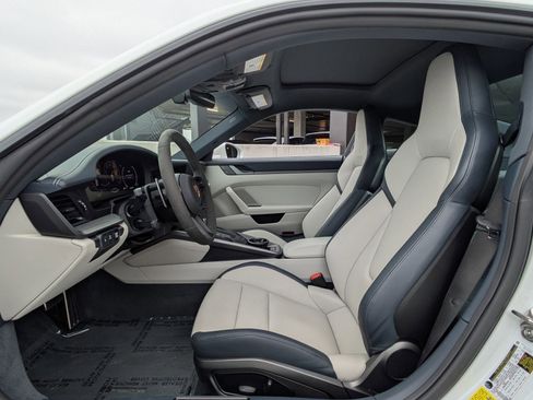 Certified 2025 Porsche 911 Carrera image 20