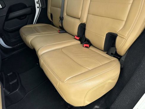 Used 2019 Jeep Wrangler Unlimited Sahara w/ Dual Top Group image 12