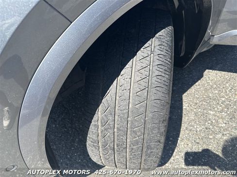 Used 2016 Volvo XC90 T6 Momentum w/ Momentum Plus Package image 38