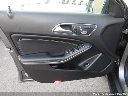 Used 2020 Mercedes-Benz GLA 250 4MATIC image 23