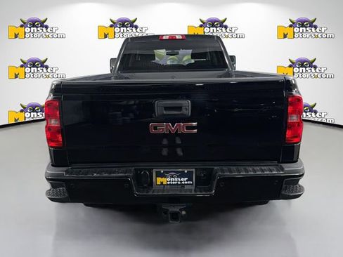 Used 2018 Chevrolet Silverado 2500 LT w/ Midnight Edition AWD/4WD image 6