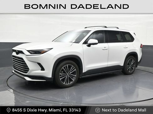 Used 2024 Toyota Grand Highlander AWD Hybrid image 1