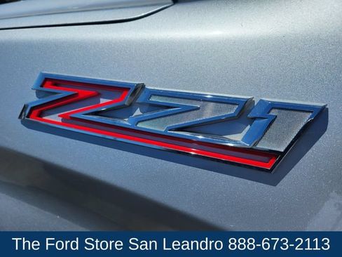 Used 2022 Chevrolet Silverado 1500 LT AWD/4WD image 9