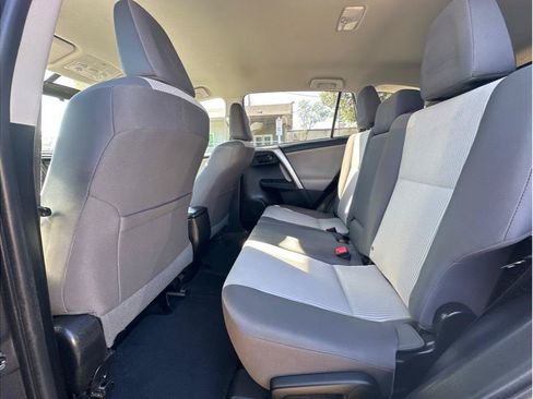 Used 2014 Toyota RAV4 LE FWD image 13