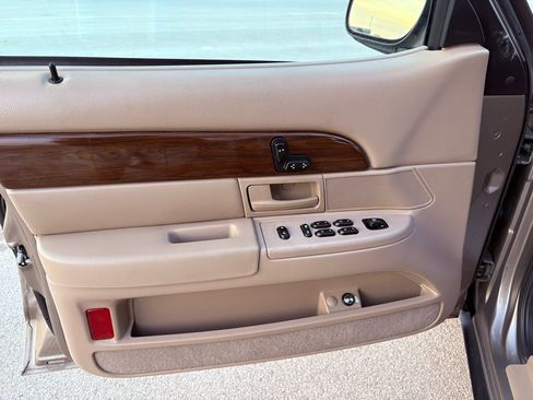 Used 2003 Mercury Grand Marquis GS image 31