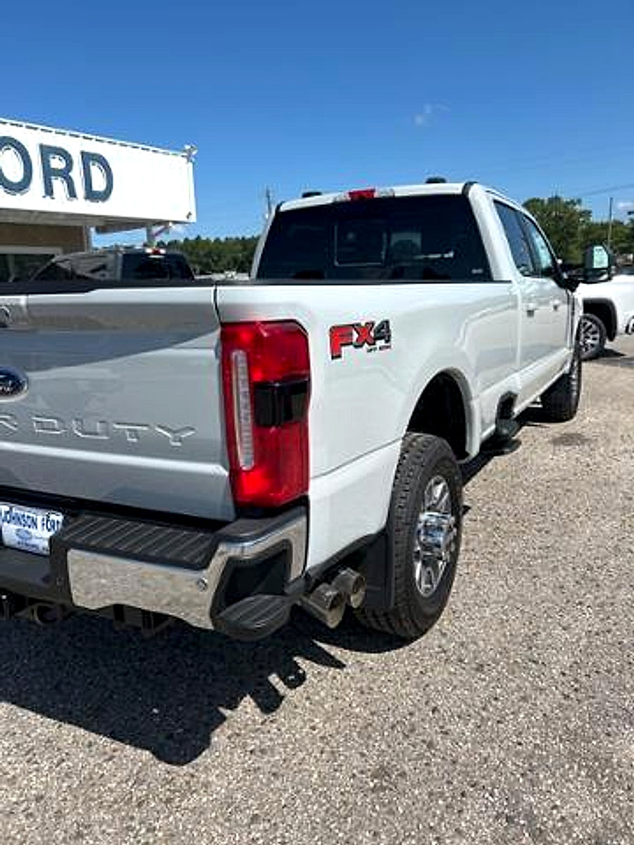 New 2025 Ford F350 Lariat w/ Lariat Ultimate Package AWD/4WD image 6