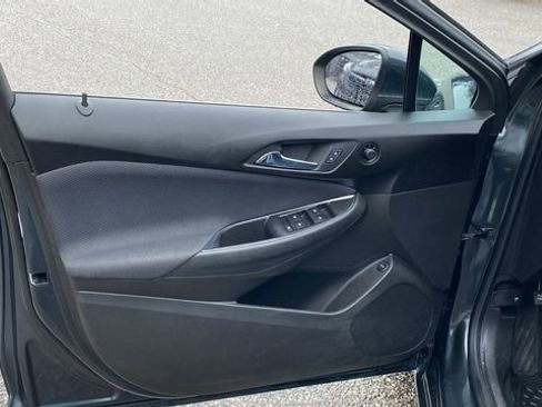 Used 2017 Chevrolet Cruze LT image 14