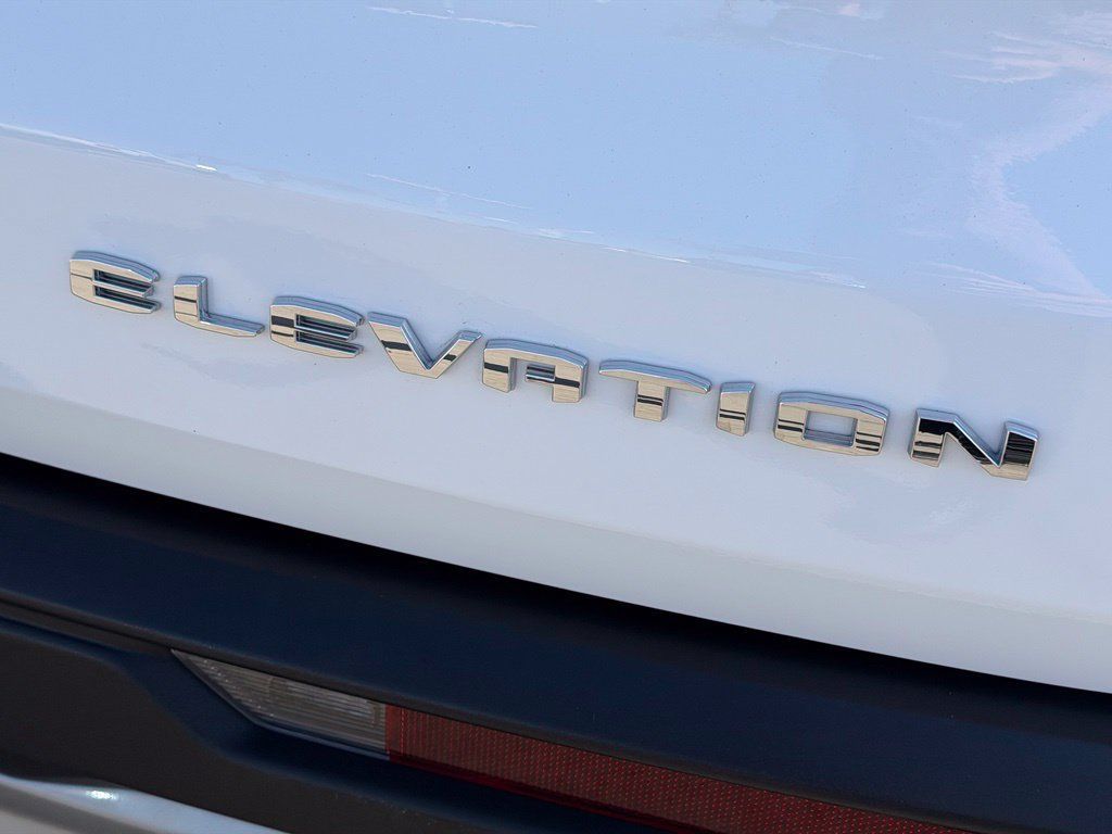 Used 2026 GMC Acadia Elevation FWD image 8