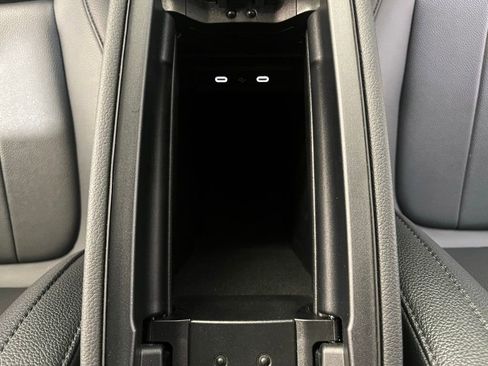 Used 2025 Mercedes-Benz GLA 250 image 24