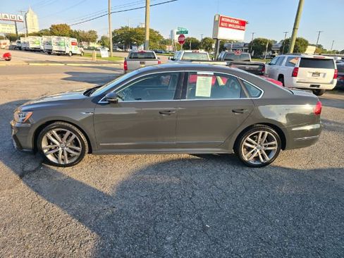 Used 2017 Volkswagen Passat 1.8T R-Line image 10