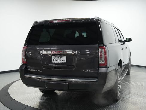 Used 2018 GMC Yukon XL Denali image 7