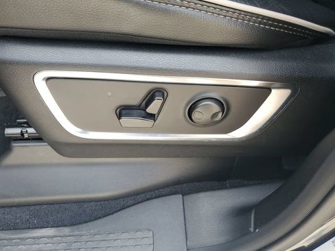 Used 2026 RAM 1500 Laramie AWD/4WD image 16